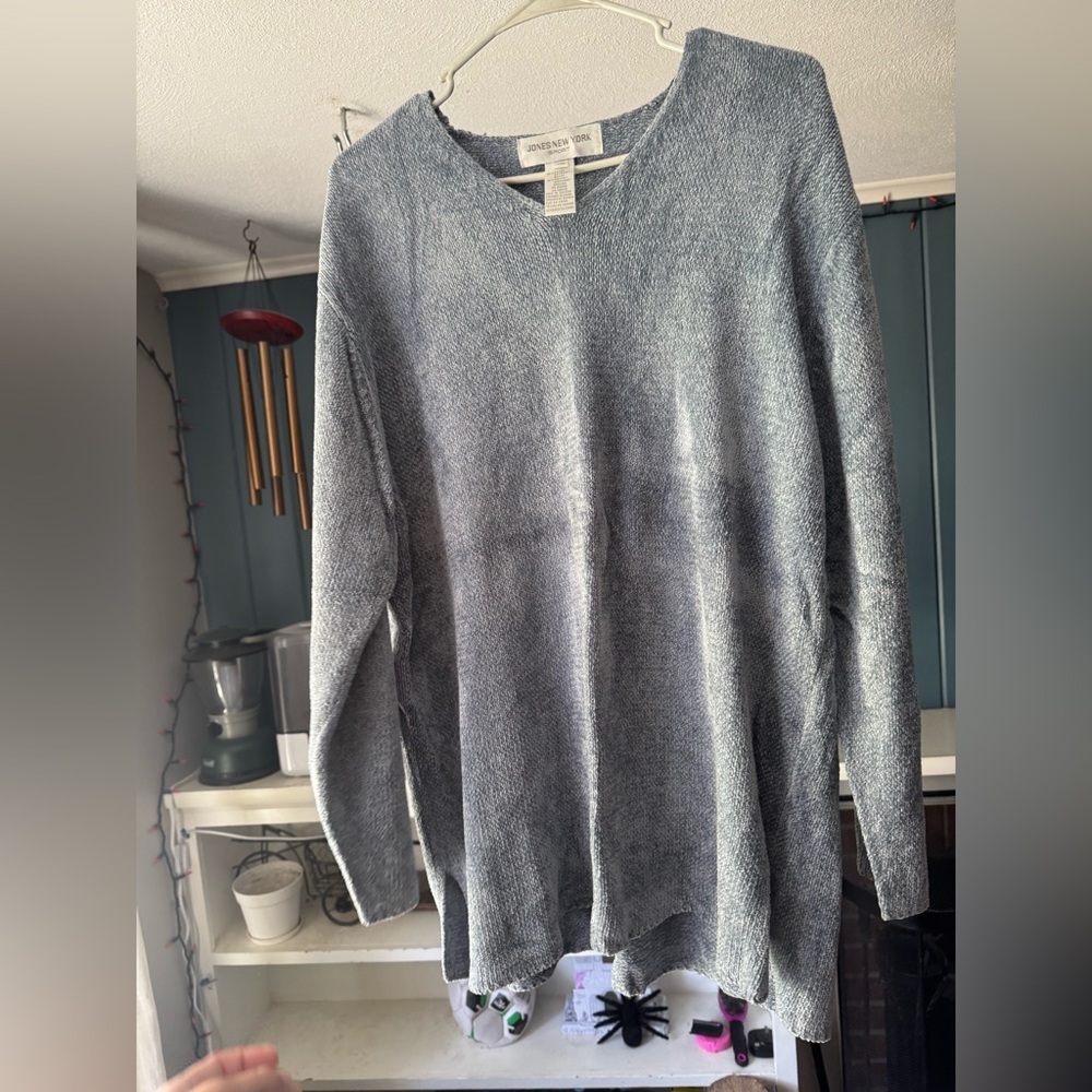 Jones New York Heathered Gray Knit Top